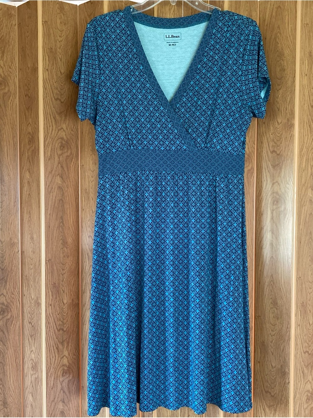 LL Bean Faux Wrap Short Sleeve Summer Knit Midi Dress Size M Pet Blue Geometric